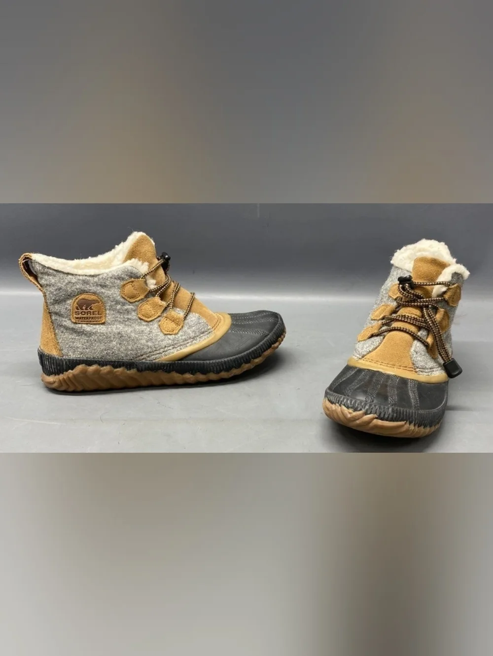Sorel Youth Unisex Out N About Plus Boots Size 6 Used Excellent